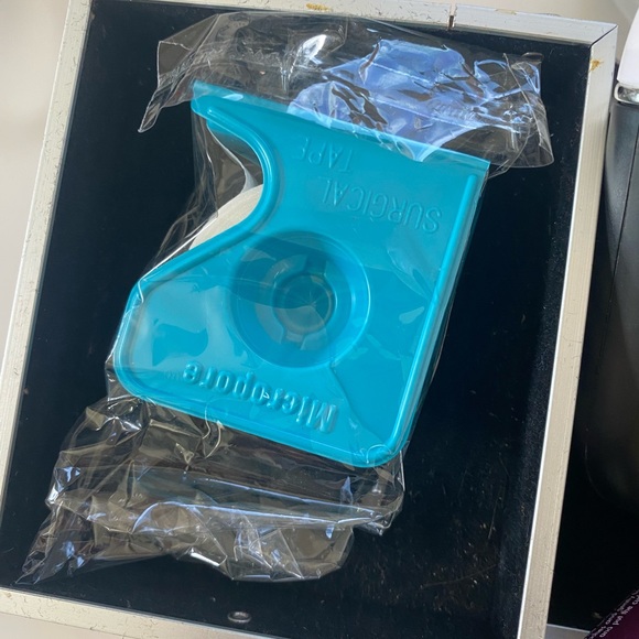 Individual Eyelash Extension Application Kit Box with Keys - Picture 9 of 11